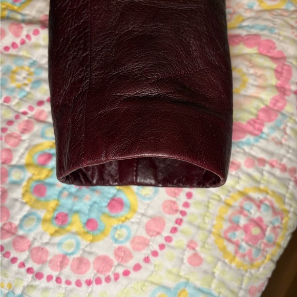 Vintage Leather Jacket - Picture 4 of 12